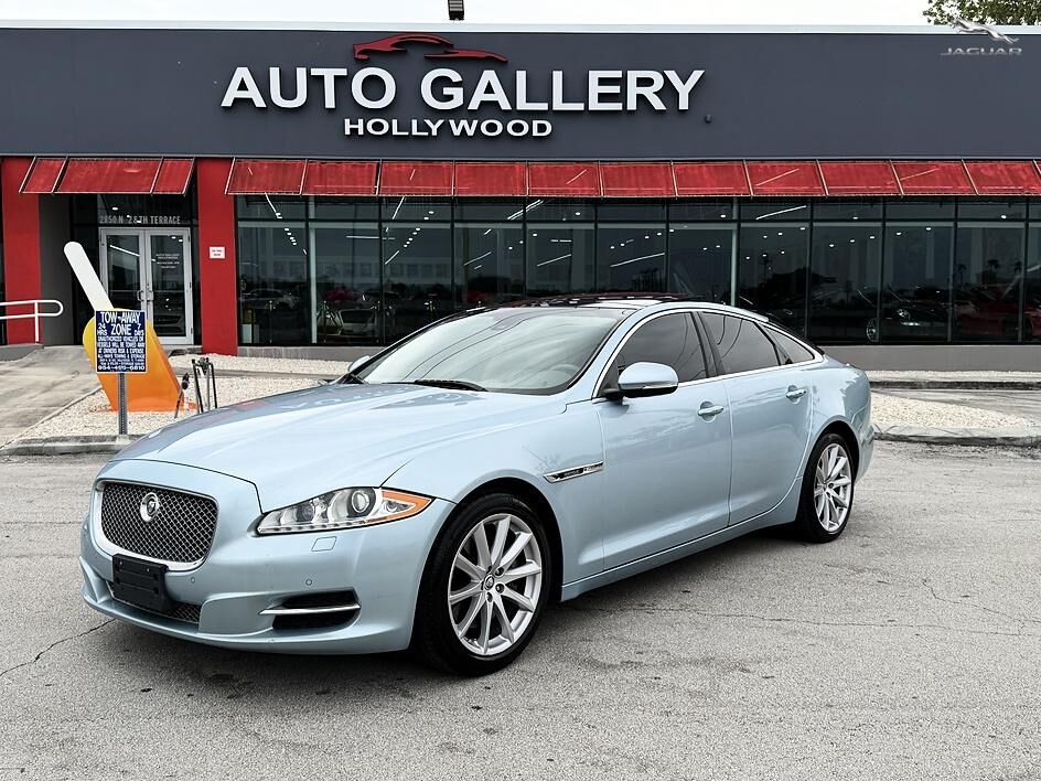 2012 JAGUAR XJ