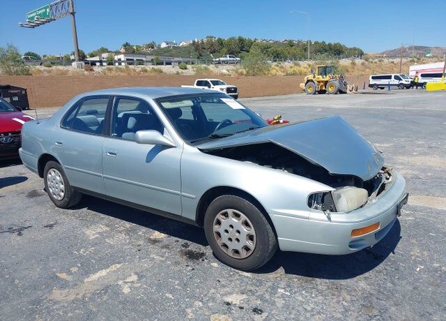 1995 TOYOTA Camry