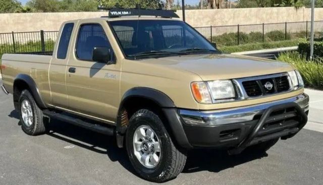 2000 NISSAN Frontier