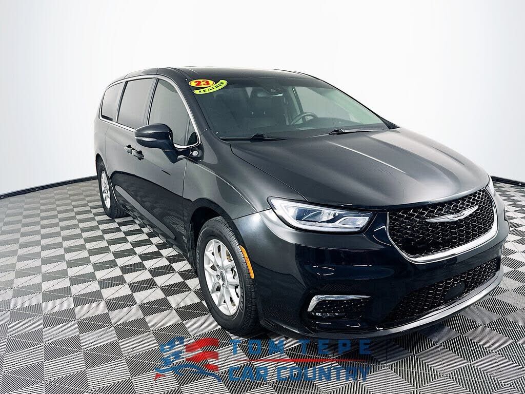 2023 CHRYSLER Pacifica