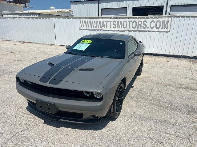 2017 DODGE Challenger