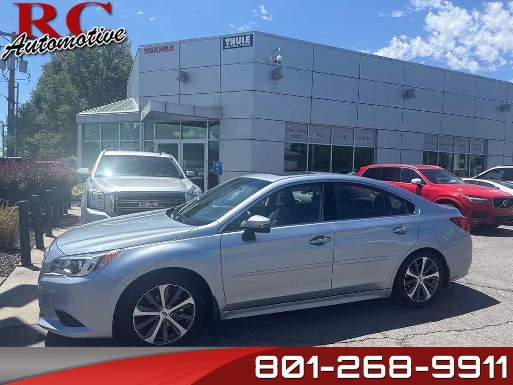 2017 SUBARU Legacy