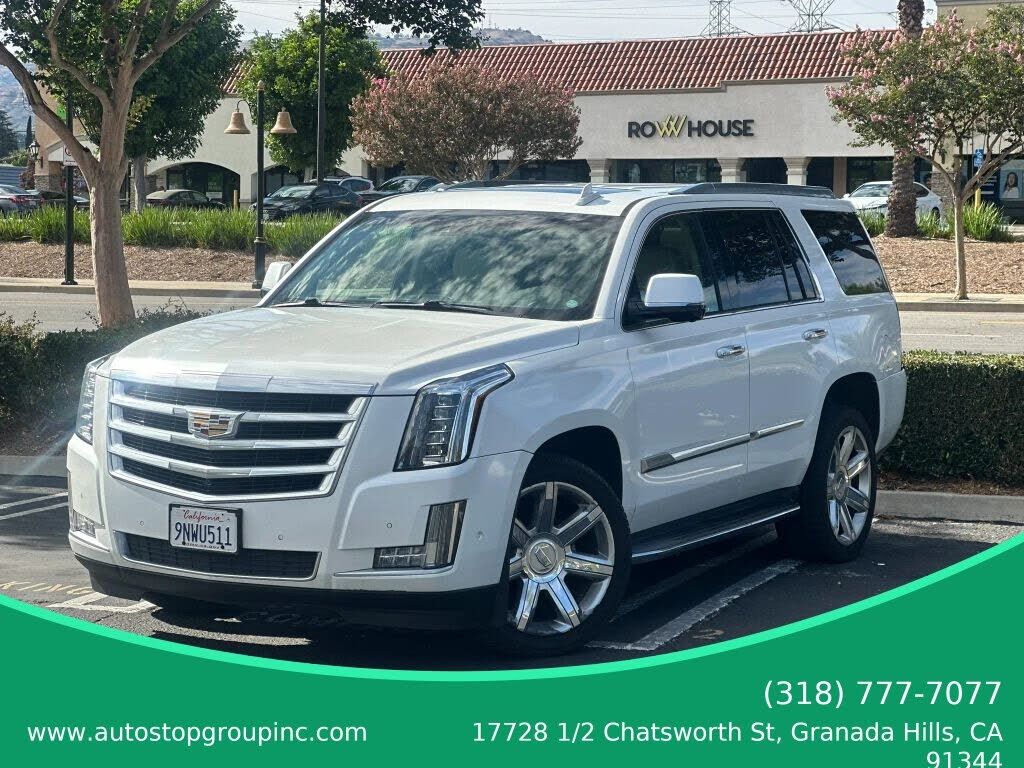 2017 CADILLAC Escalade