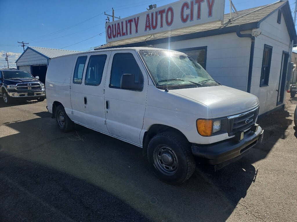 2005 FORD E-150
