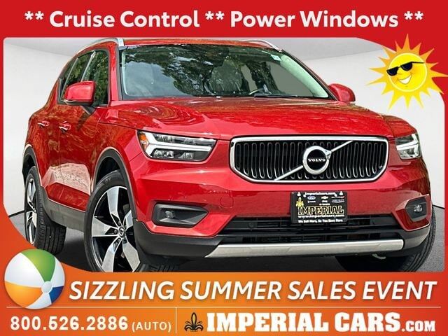 2021 VOLVO XC40