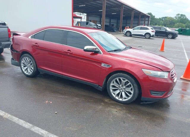 2013 FORD Taurus