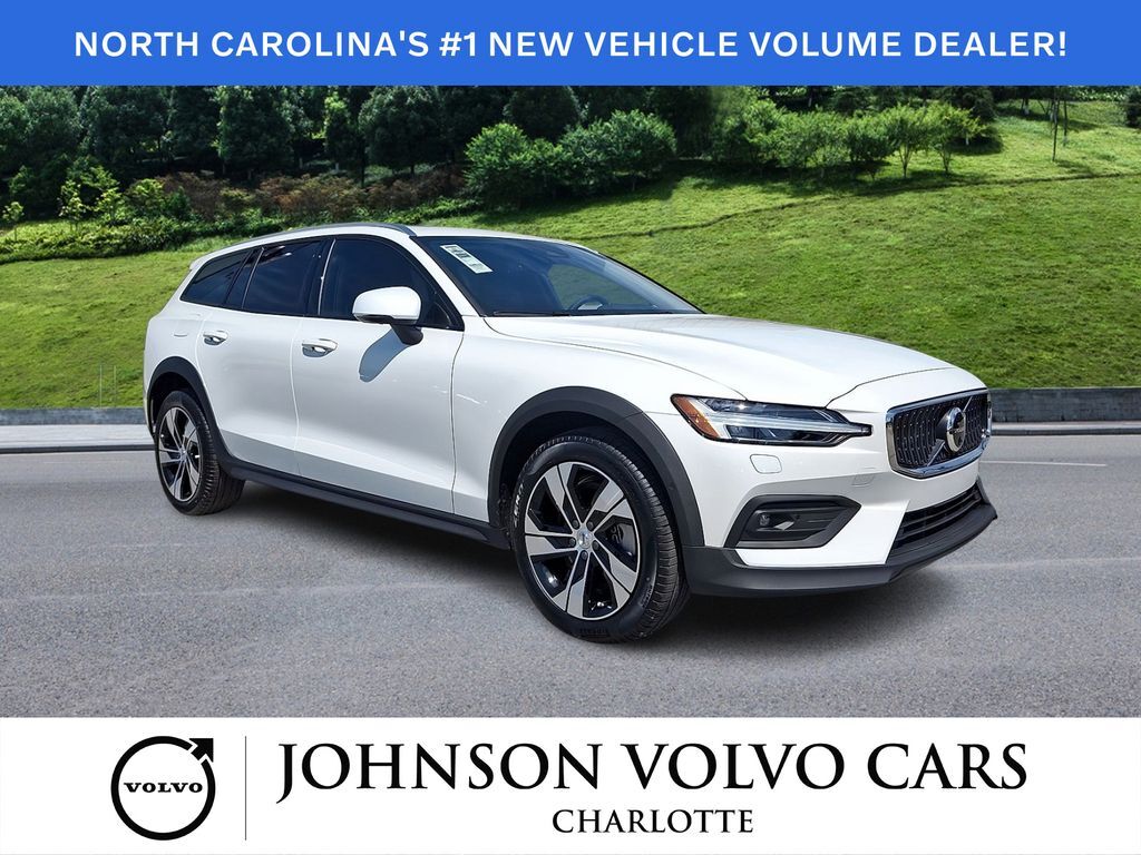 2026 VOLVO V60CC