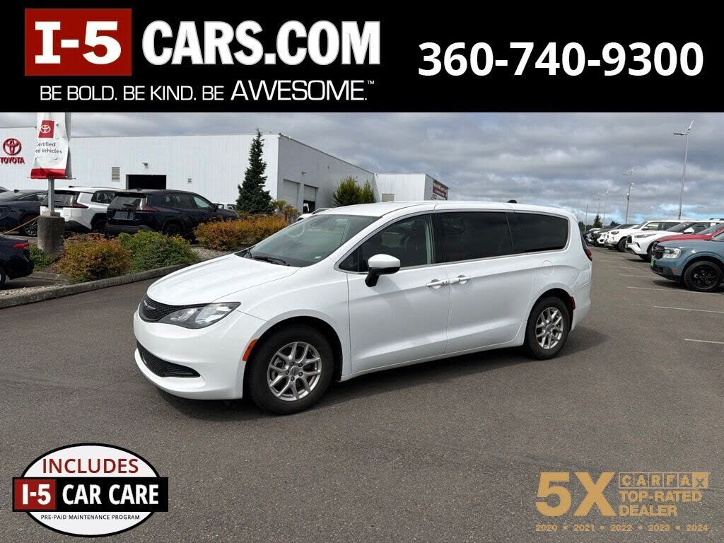 2023 CHRYSLER Voyager