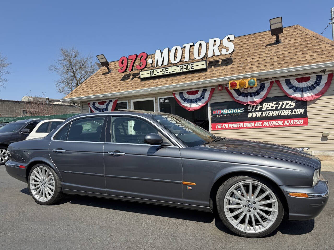 Jaguar XJR