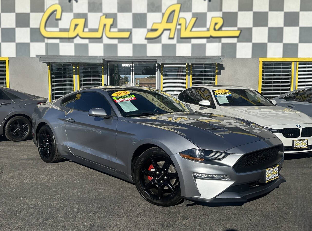 2020 FORD Mustang