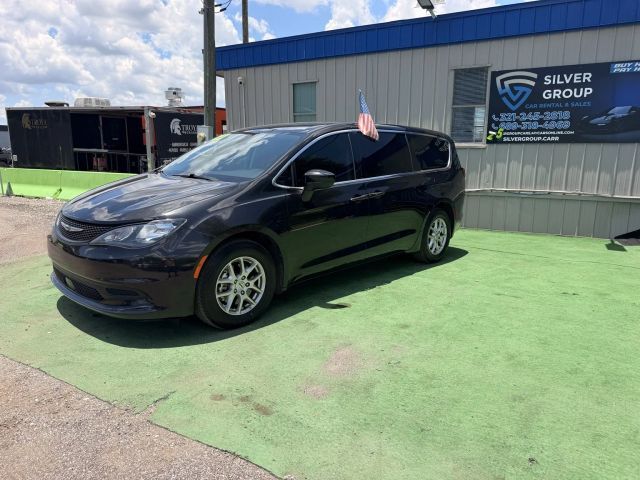 2022 CHRYSLER Voyager