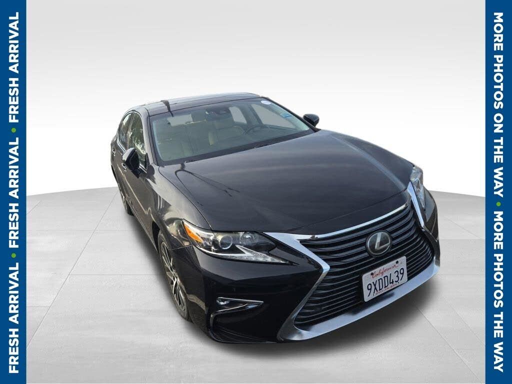 2017 LEXUS ES