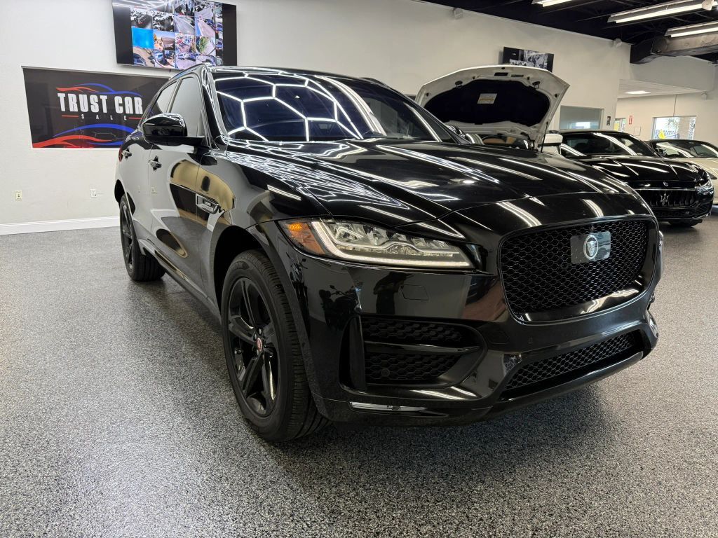 2017 JAGUAR F-Pace