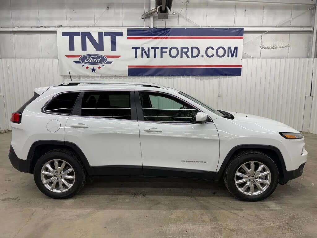 2017 JEEP Cherokee
