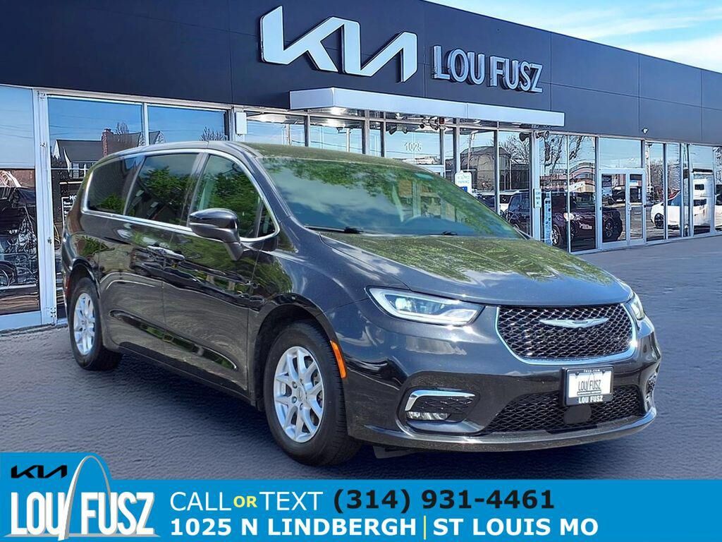 2023 CHRYSLER Pacifica