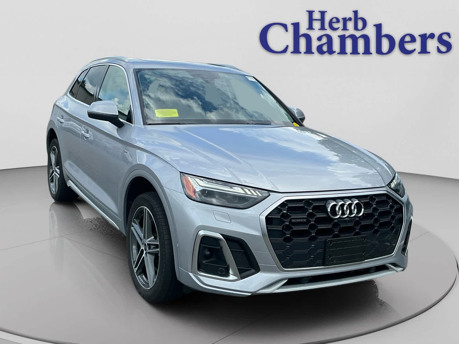 2024 AUDI Q5 e
