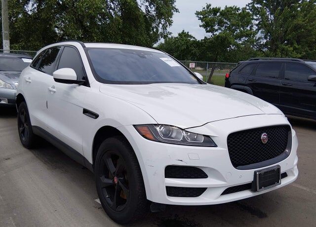 2017 JAGUAR F-Pace