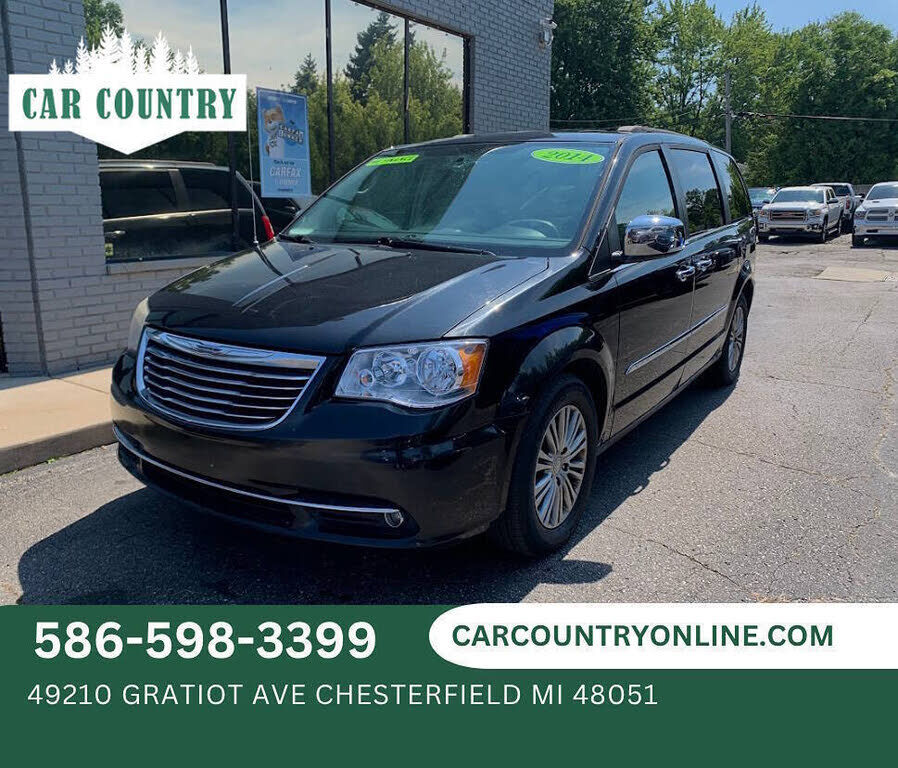 2014 CHRYSLER Town and Country