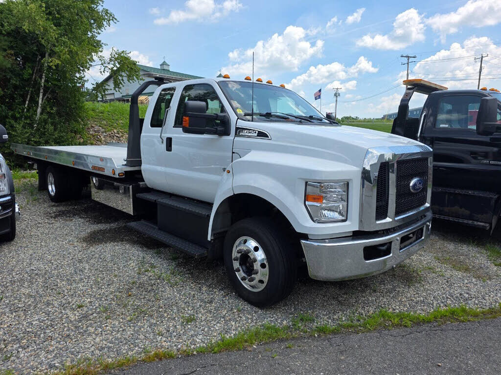 2023 FORD F6000