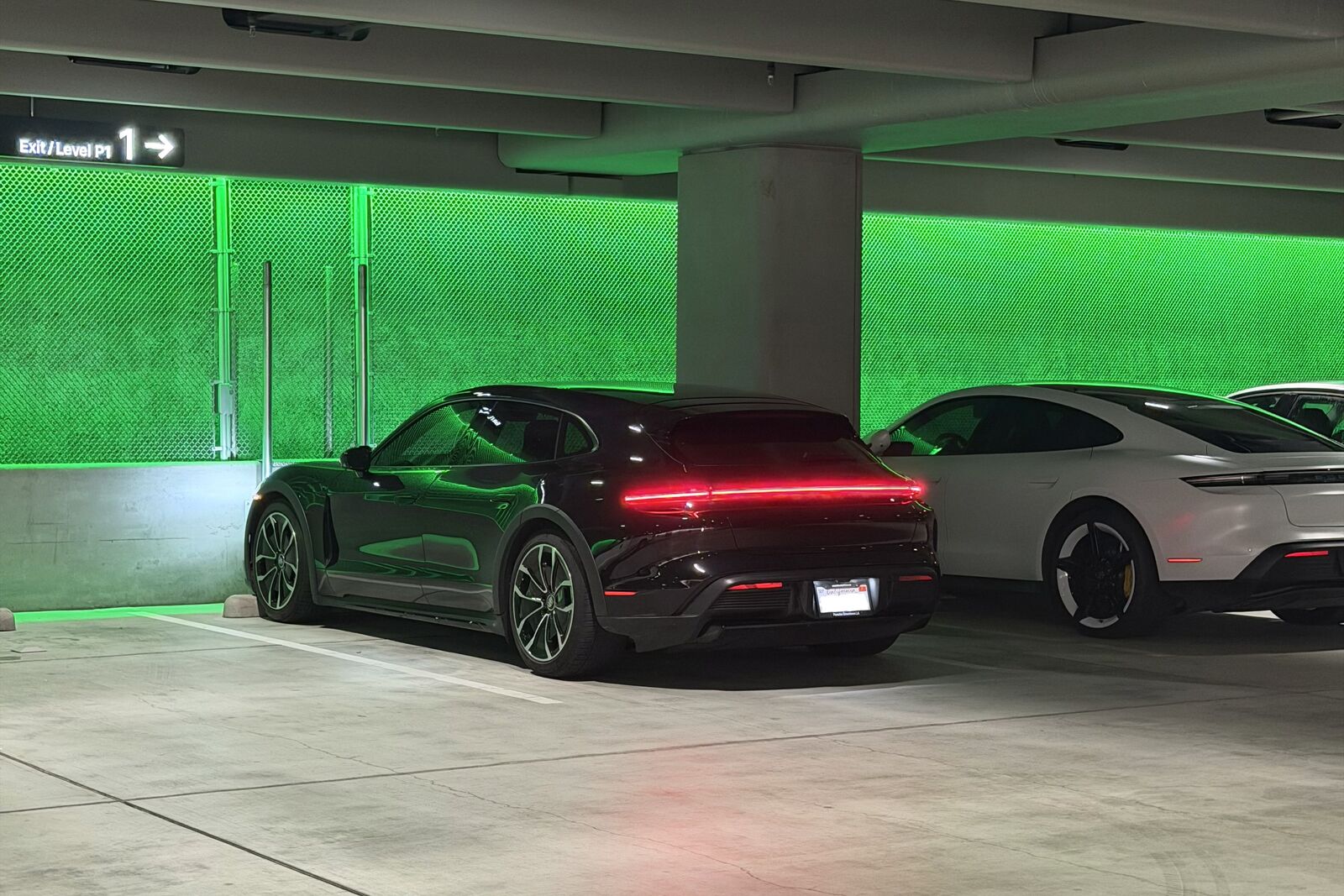 2021 PORSCHE Taycan