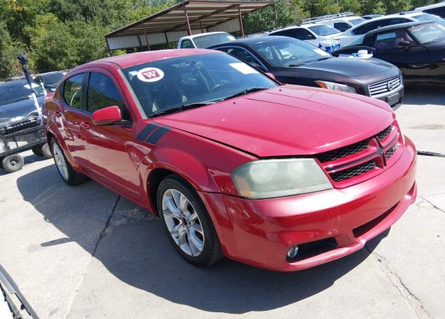 2013 DODGE Avenger