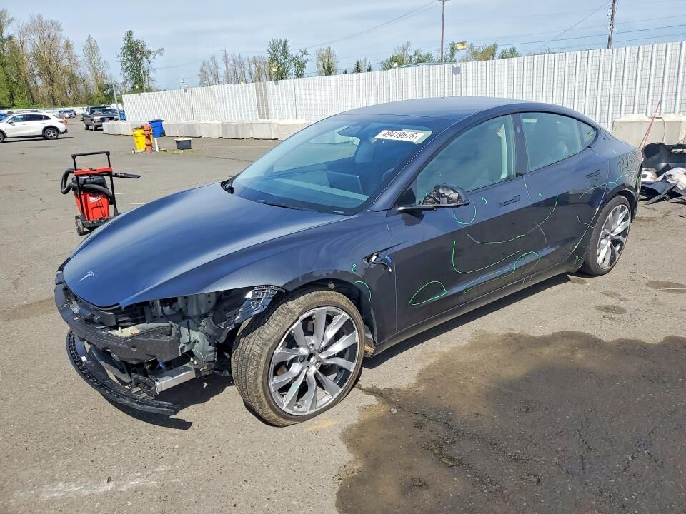 2025 TESLA Model 3