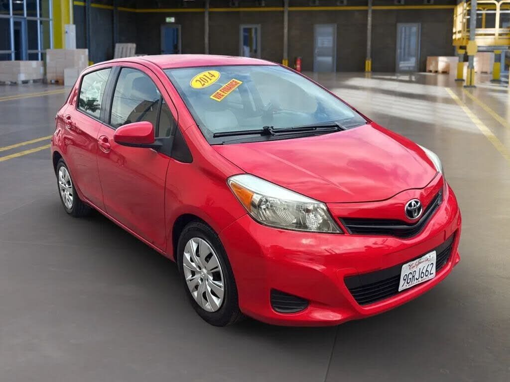 2014 TOYOTA Yaris