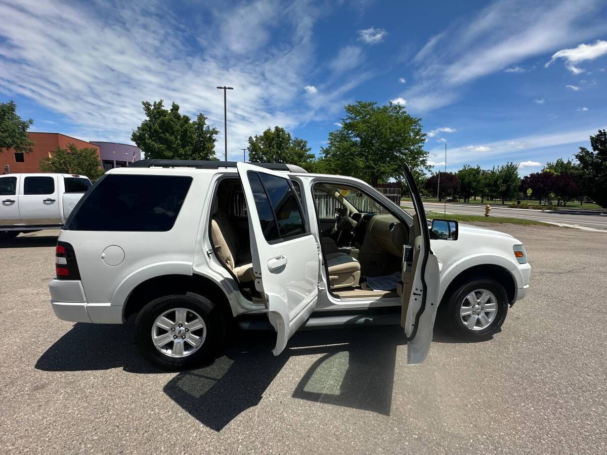 2010 FORD Explorer