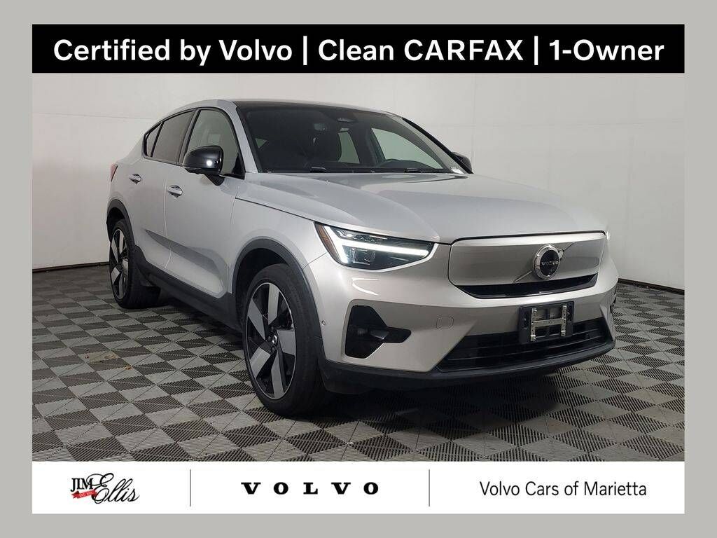 2024 VOLVO C40