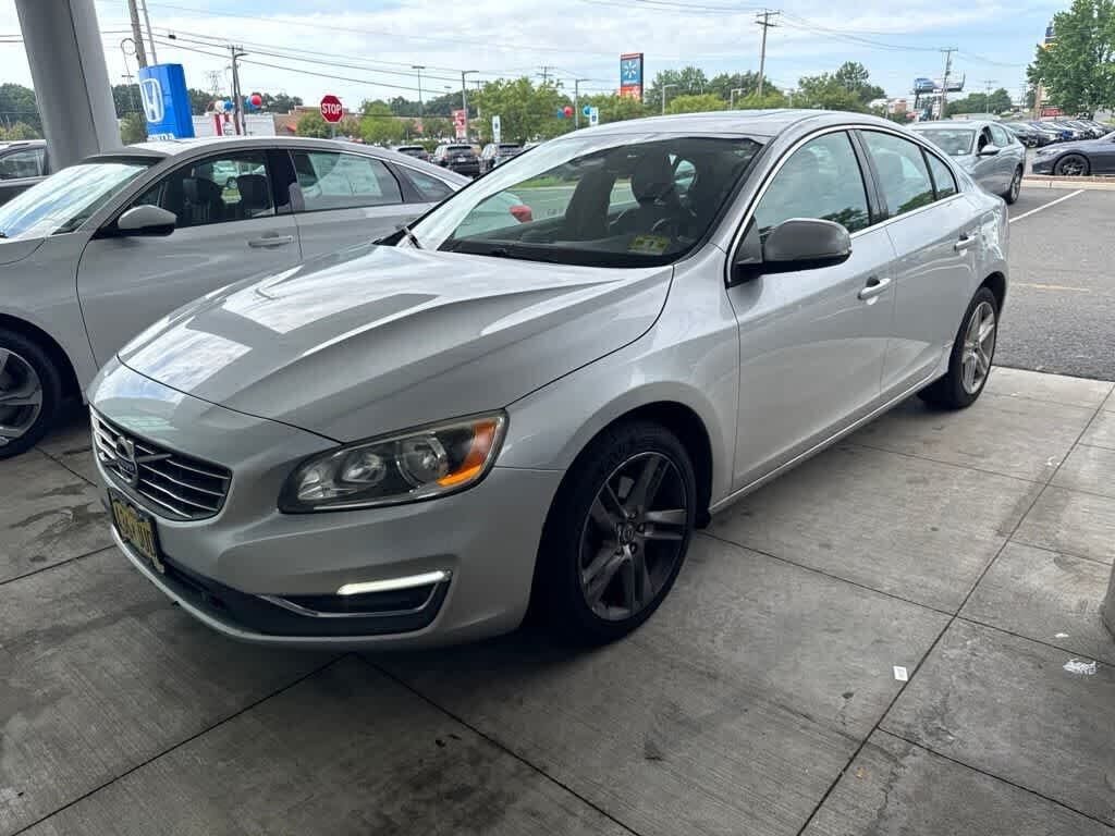 2015 VOLVO S60