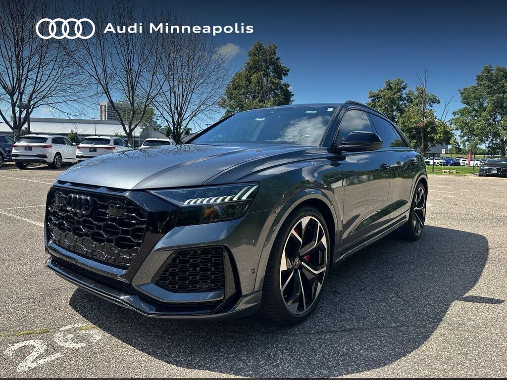 2023 AUDI RS Q8