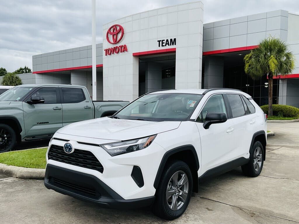 2024 TOYOTA RAV4