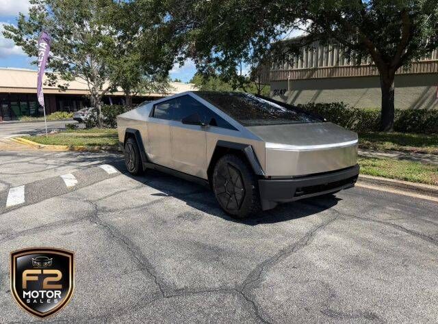 2024 TESLA Cybertruck