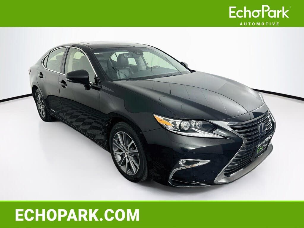2017 LEXUS ES