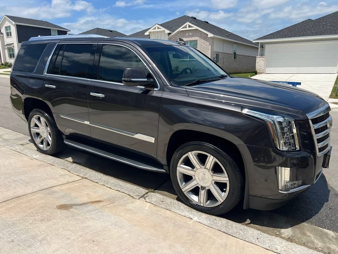 2017 CADILLAC Escalade
