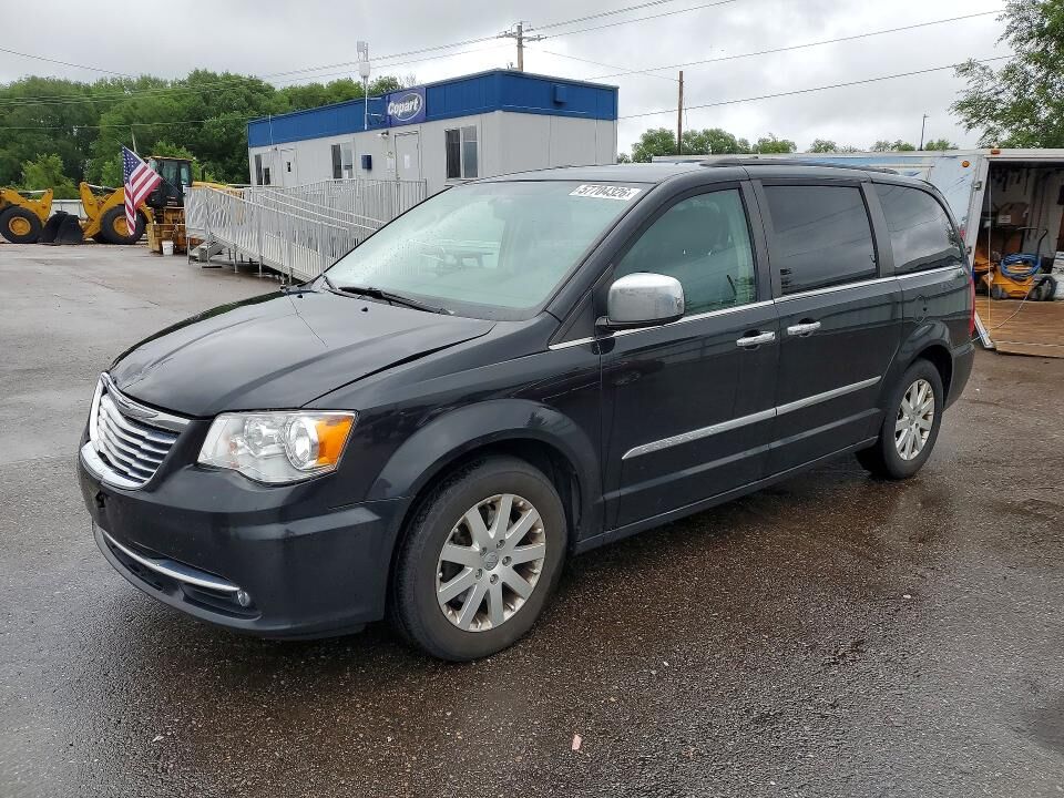 2015 CHRYSLER Town and Country