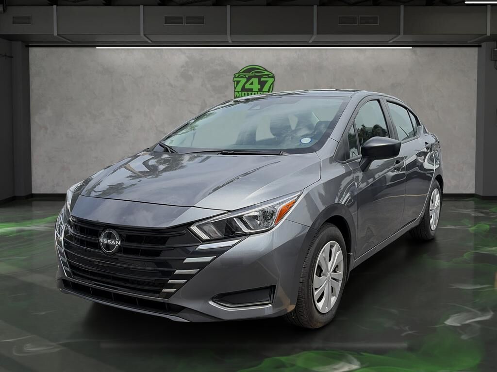 2023 NISSAN Versa