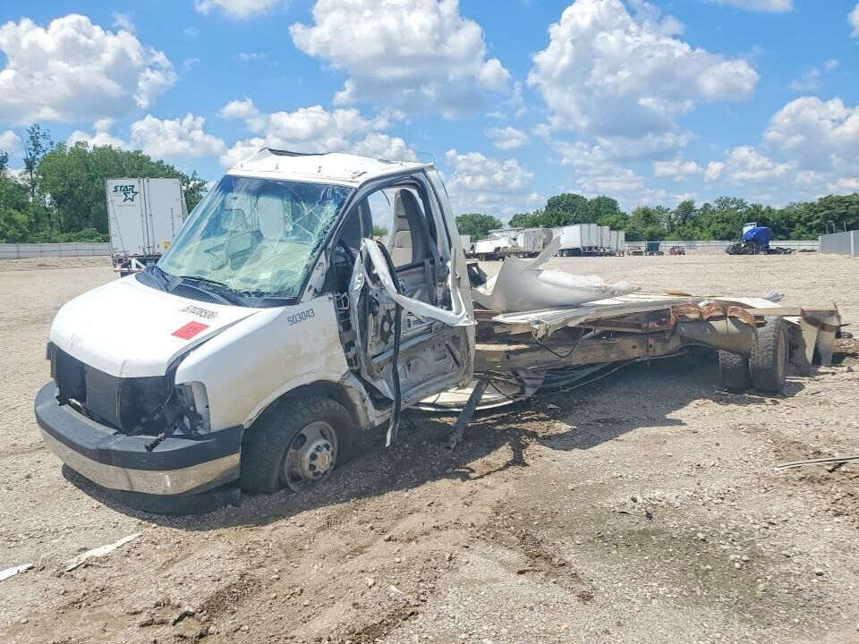 2022 CHEVROLET Express