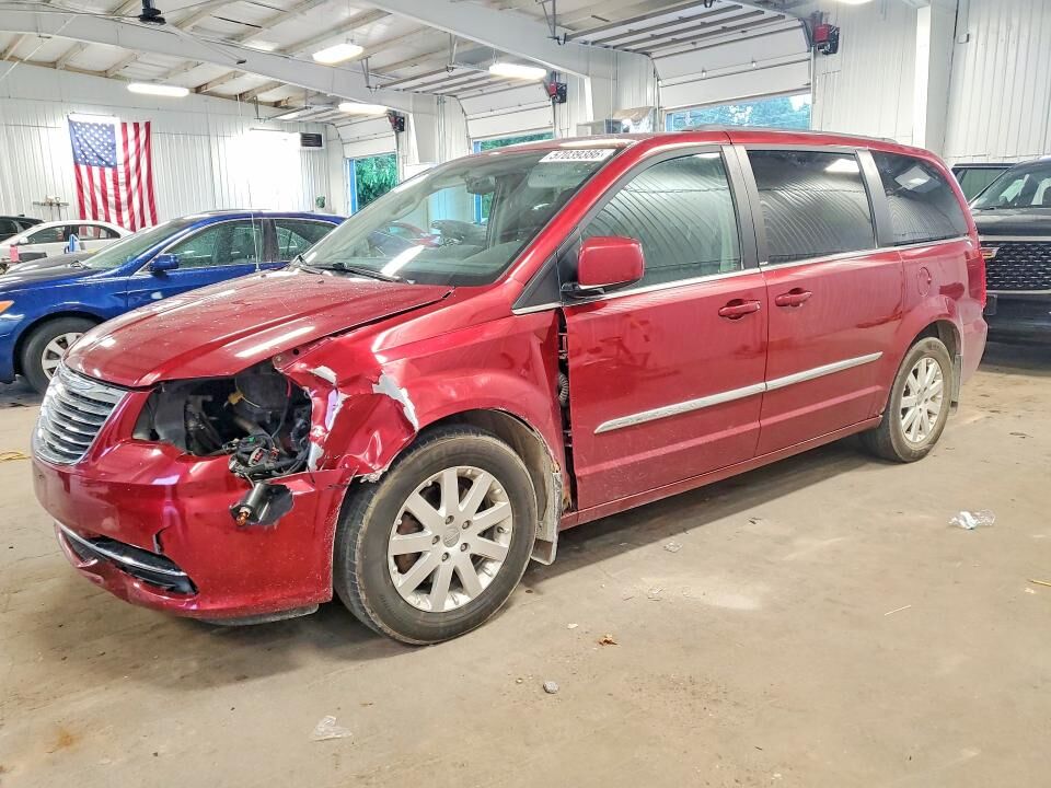 2013 CHRYSLER Town and Country