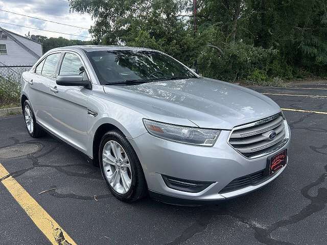 2013 FORD Taurus