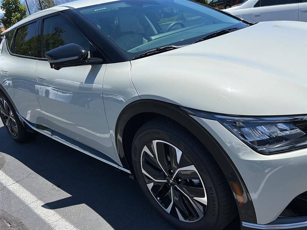 2023 KIA EV6