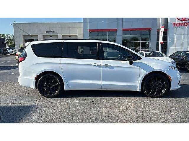 2025 CHRYSLER Pacifica