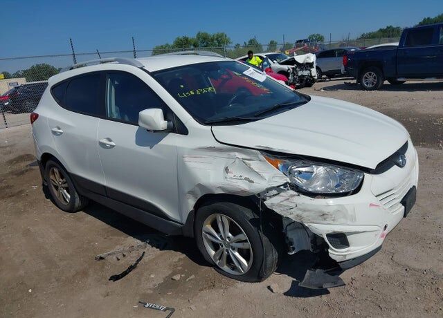 2011 HYUNDAI Tucson