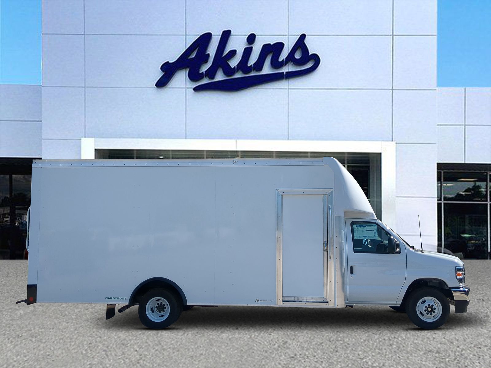 2027 FORD E-450
