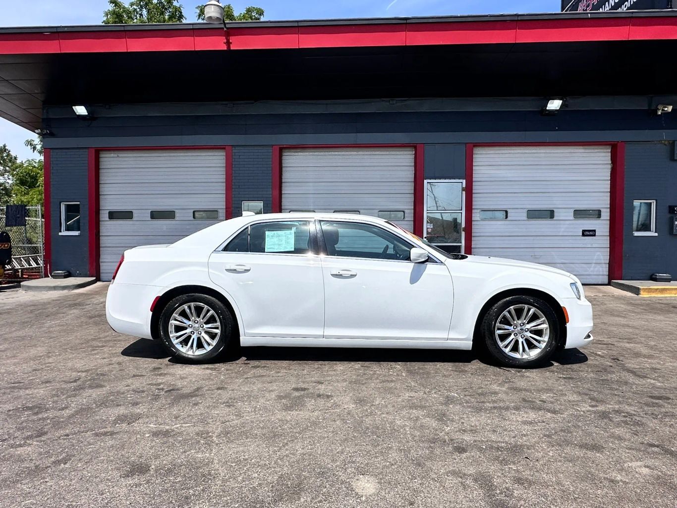 2020 CHRYSLER 300