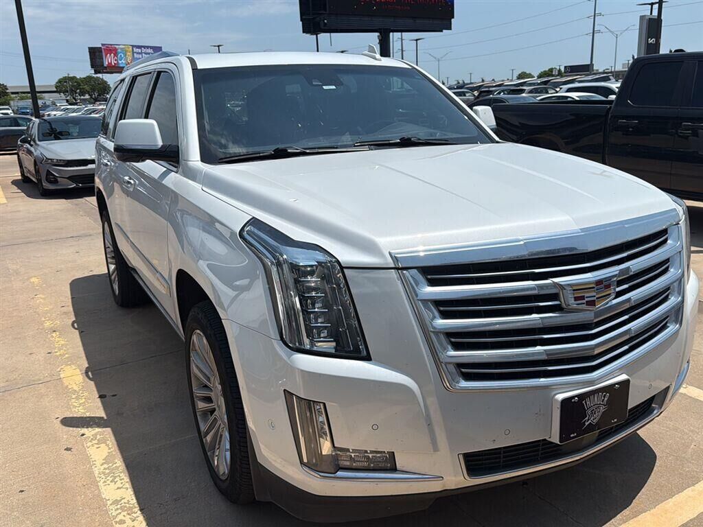 2018 CADILLAC Escalade