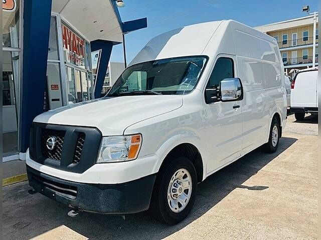 2017 NISSAN NV
