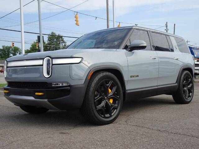 2023 RIVIAN R1S