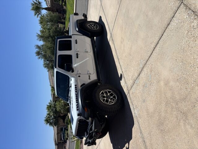 2024 JEEP Gladiator