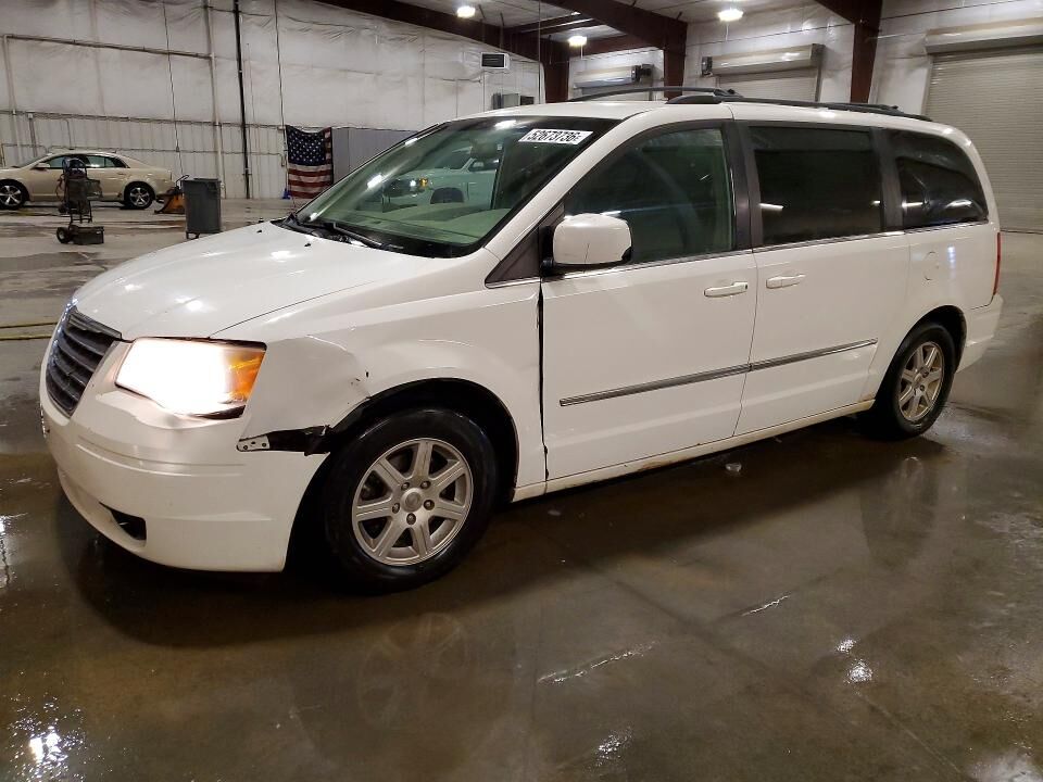 2010 CHRYSLER Town and Country